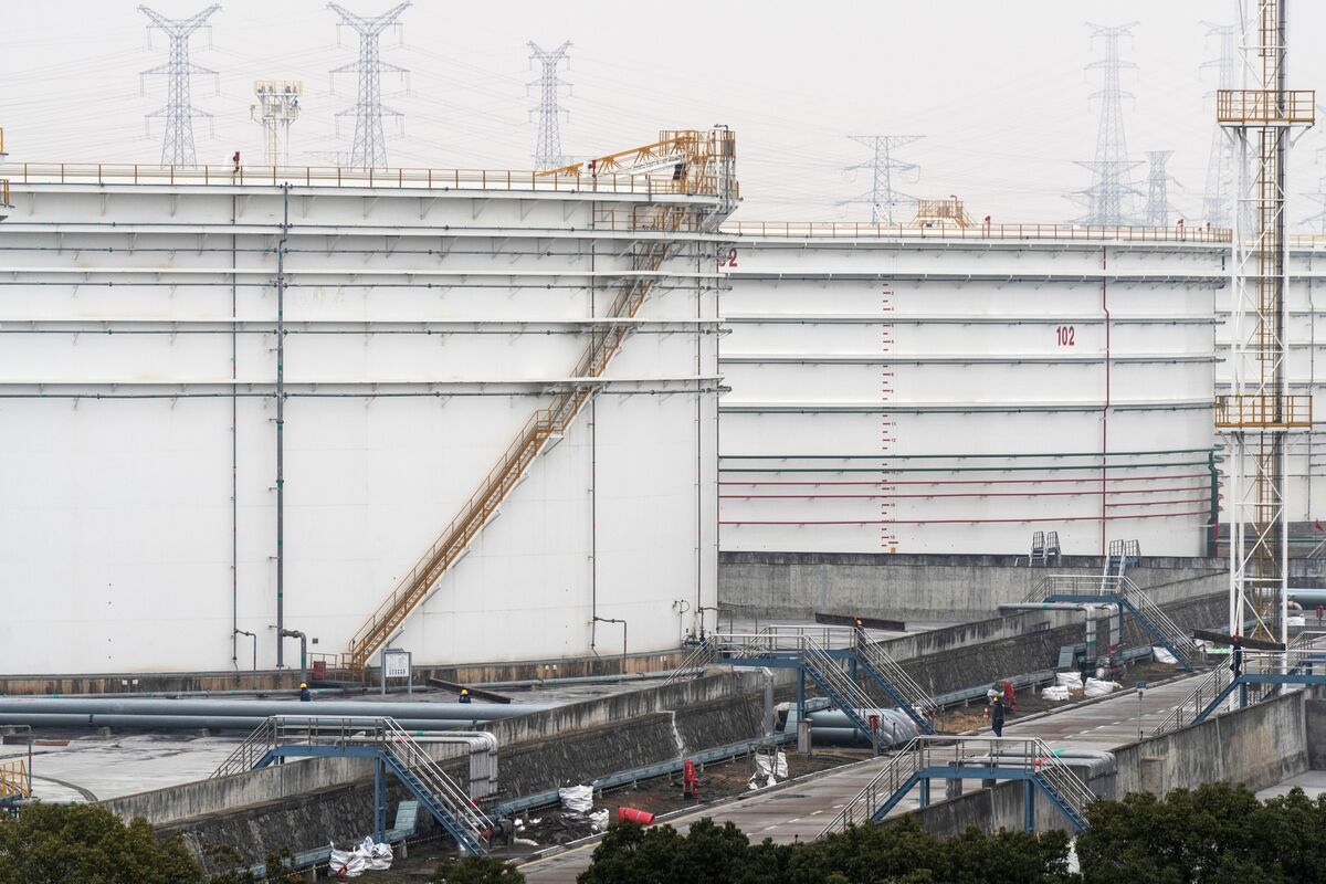 China Oil Crisis Drives Logistics Cost Surge | Cross-Border Sellers Face 8-15% Freight Increases