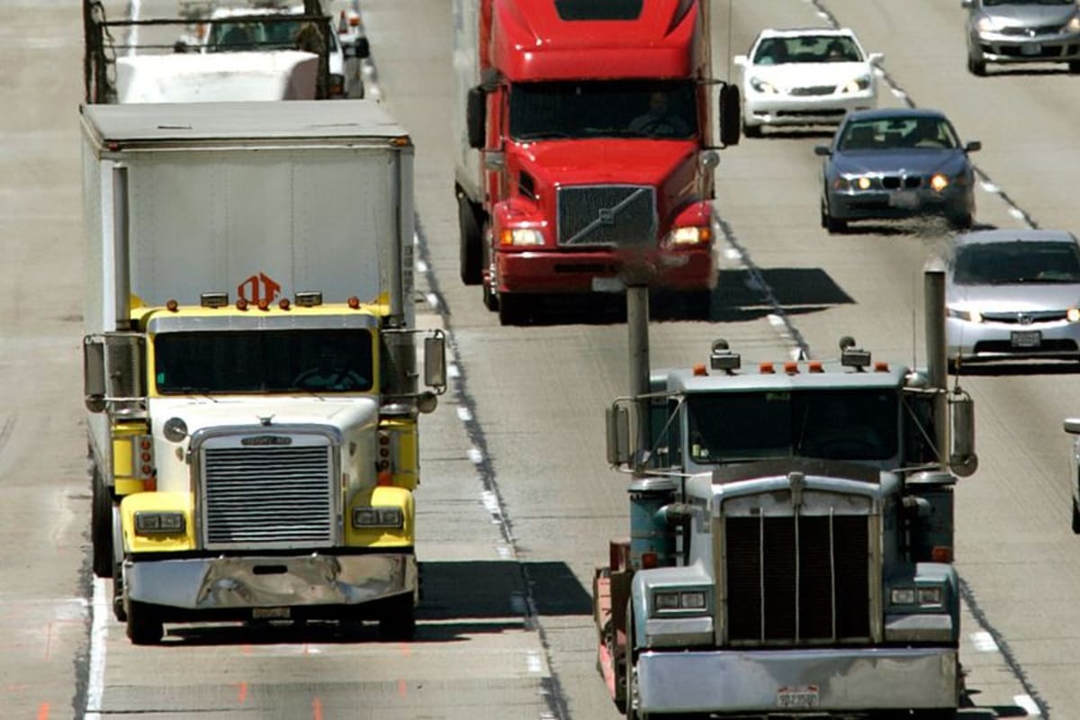 Diesel Crisis Triggers 16 Trucking Bankruptcies | Shipping Costs Surge for E-Commerce Sellers
