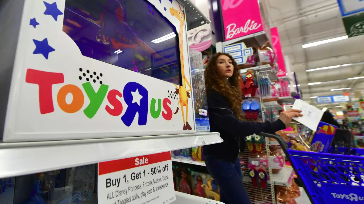 Toys R Us 120-Store Expansion | O2O Opportunity for Toy & Collectible Sellers
