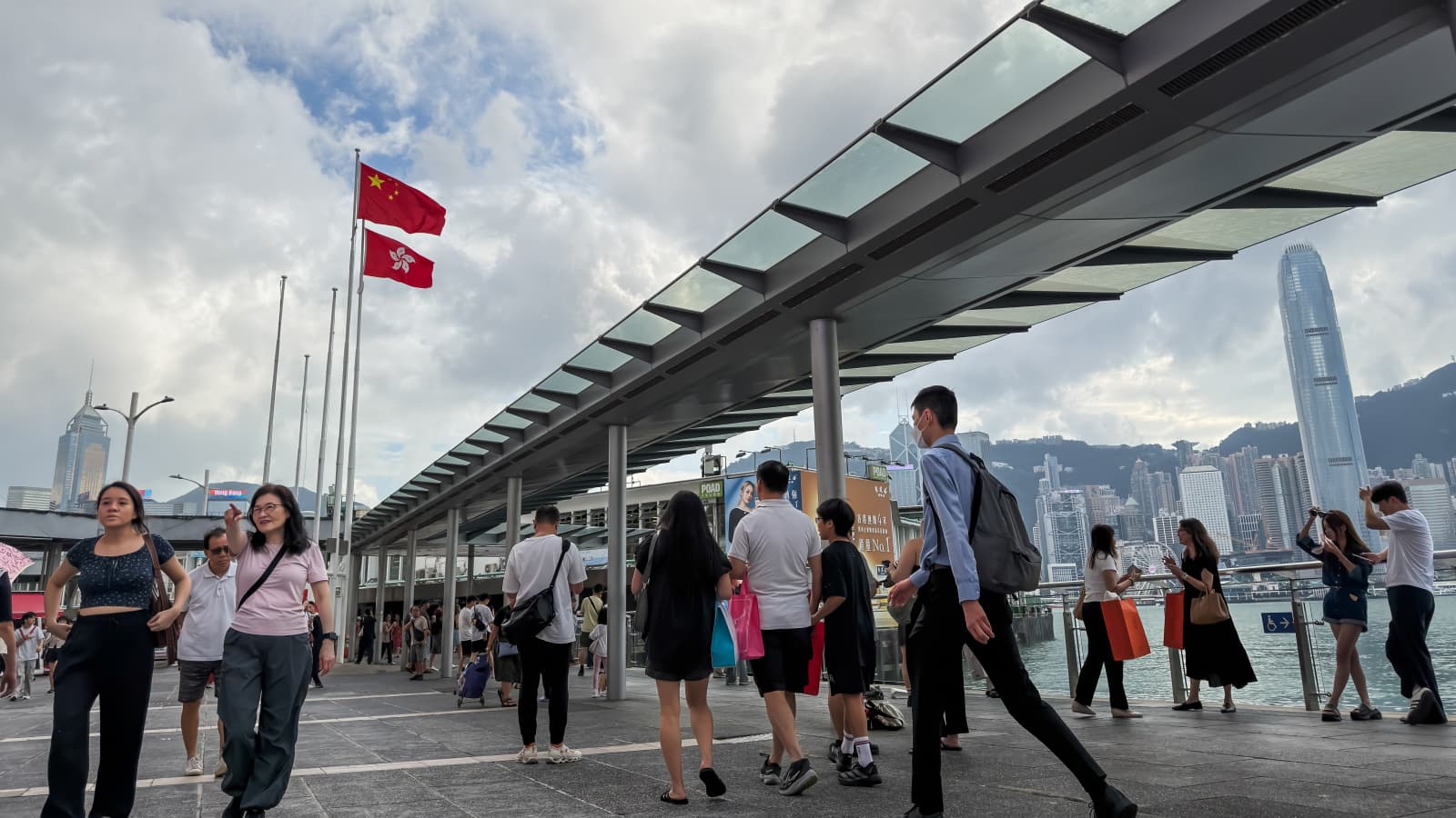 China Q3 GDP 4.5% AI Exports | Cross-Border Sellers Guide