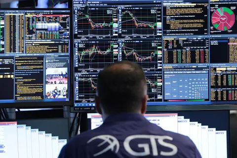 Rising Treasury Yields & Fed Rate Signals | Cross-Border Seller Financing & FX Impact