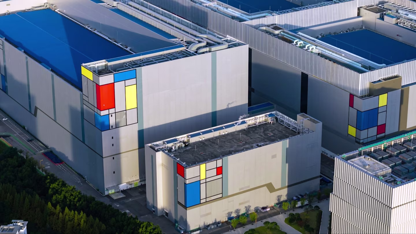 AI Infrastructure Boom Drives Semiconductor Shortage | Seller Sourcing & Pricing Impact