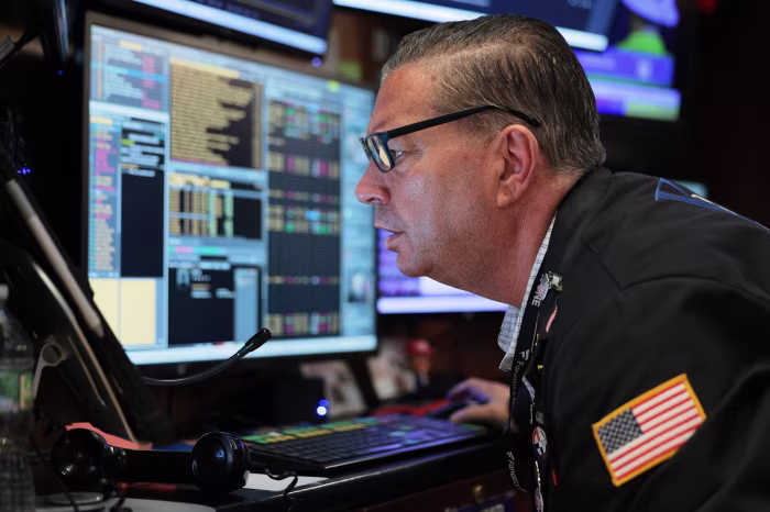 Diesel Supply Surge & Oil Price Collapse | Logistics Cost Savings for Cross-Border Sellers