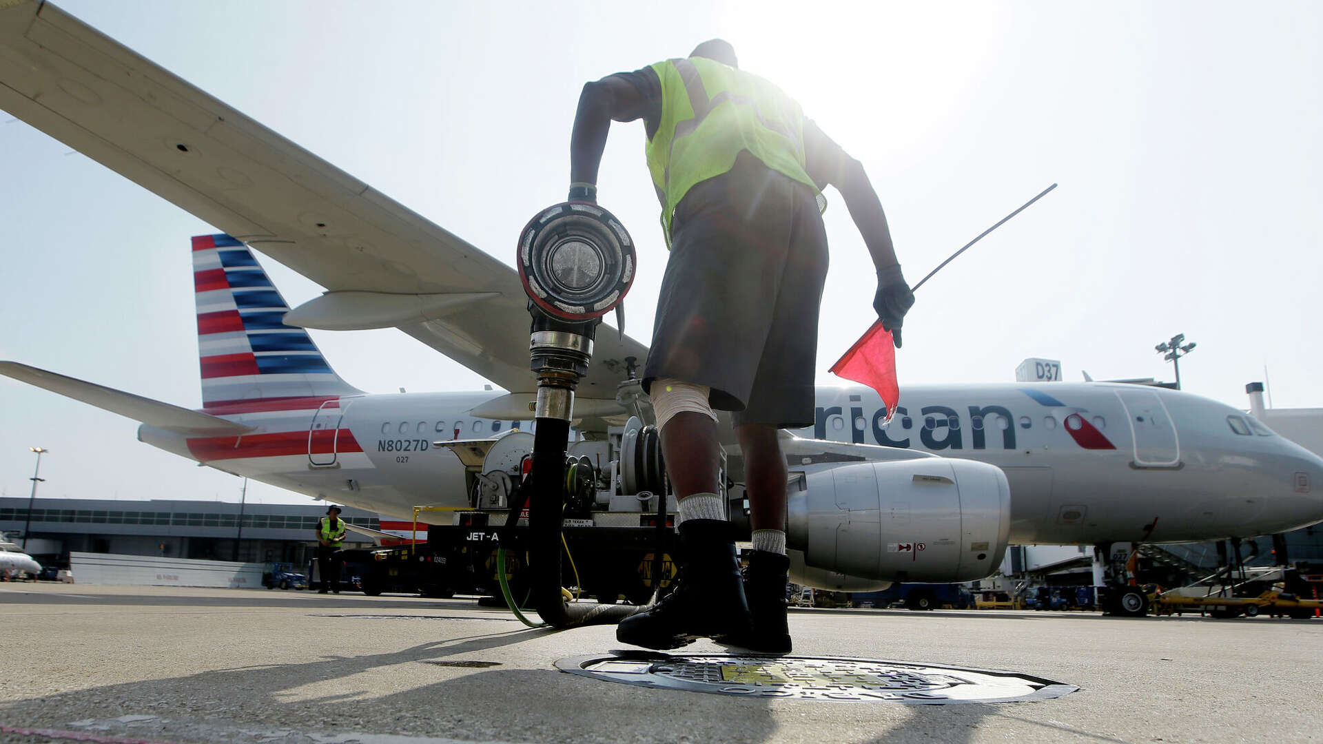 Airline Fuel Surge Hits Travel Spend | Seller Impact Analysis