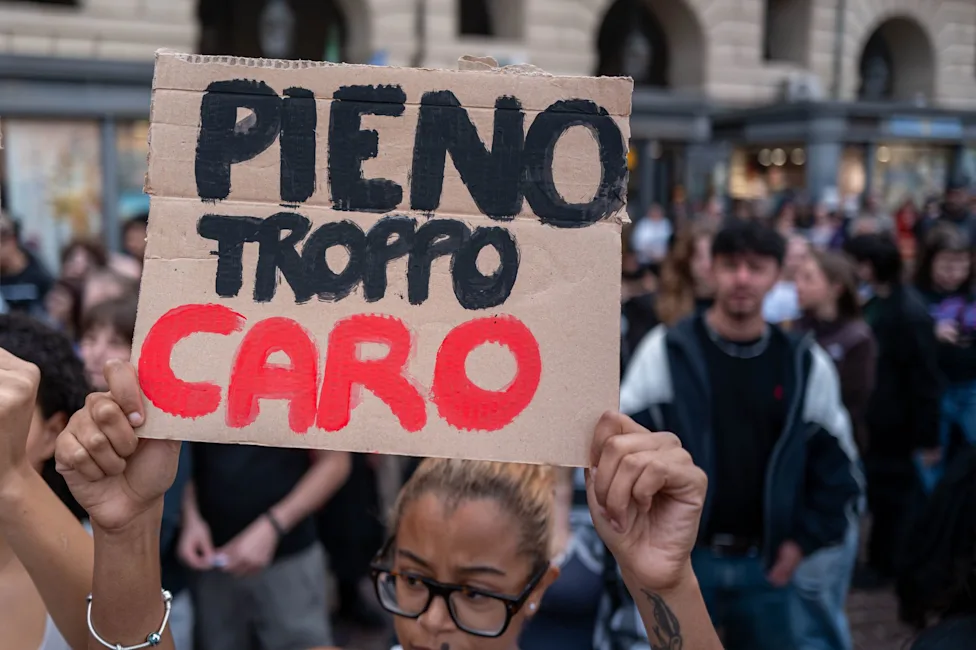 Italy Truck Blockades Disrupt Logistics | Cross-Border Seller Impact