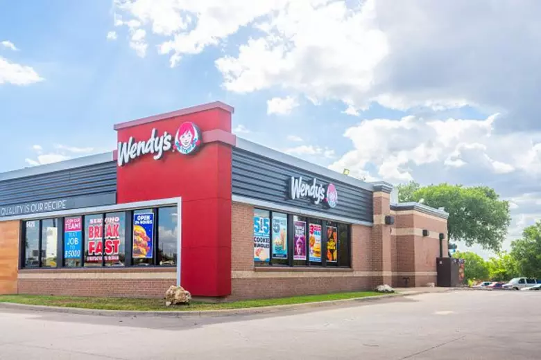 Wendy's Franchisee Bankruptcy Signals QSR Consolidation | Retail Real Estate & Supply Chain Opportunities